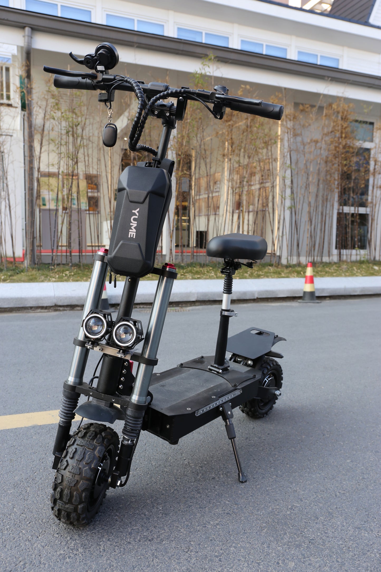 85KM/H Max Speed Powerful Electric Scooter For  Adult With Seat 56000W E Scooter 11" Tire